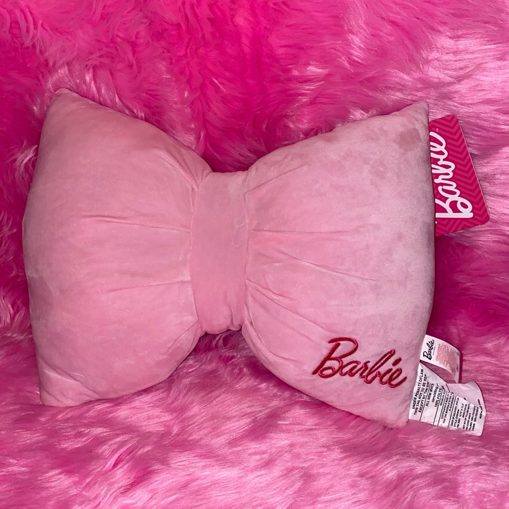 Barbie bow pillow 🎀